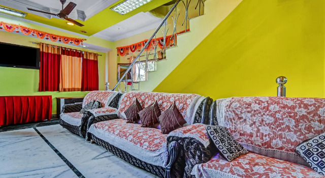 SPOT ON 62077 Hotel Ratnakar Plaza