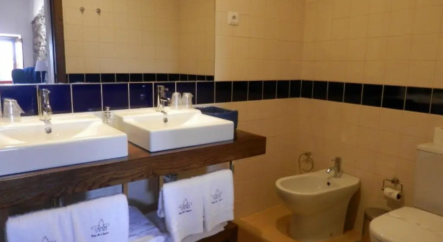 Номер Standard Puial de l Douro