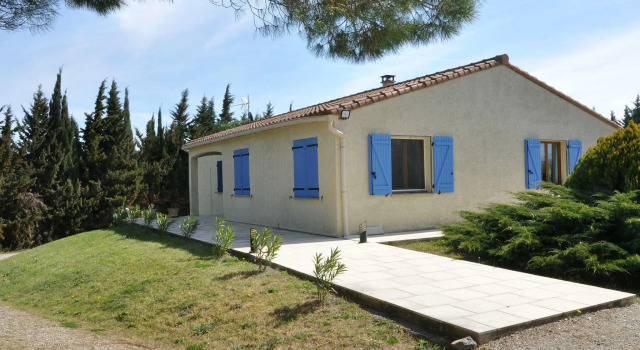 Luxury villa: with air conditioning heatable pool at the highest point of the village of Malviès, Book Hotel Malviès Languedoc-Roussillon