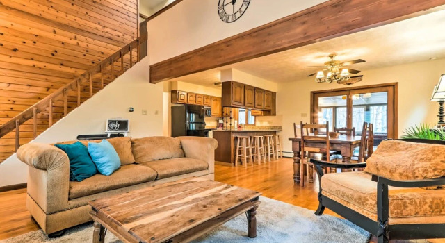 Lake Harmony Home w/ Deck - 3 Mi to Ski Slopes!, Book Hotel Lake Harmony Carbon County