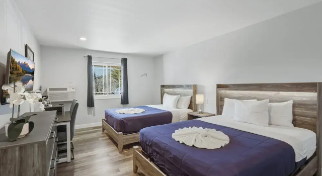 Четырёхместный номер Comfort RiverWalk Inn