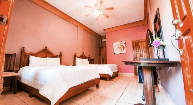 Hotel Versalles