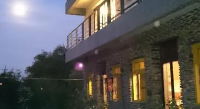 Люкс Stone House Homestay