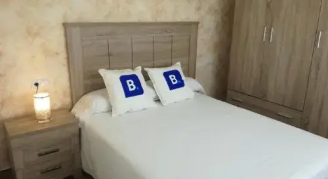 Beach sight 3 bedroom apartment, Забронировать Апартаменты/квартира Карретера-де-Кадис Малага, рядом с Здание Табакалера