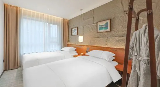 Двухместный семейный люкс с 3 комнатами Changbaishan Guoxin Four Seasons Hot Spring Resort Hotel