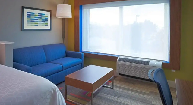 Четырёхместный люкс Holiday Inn Express Doral Miami by IHG