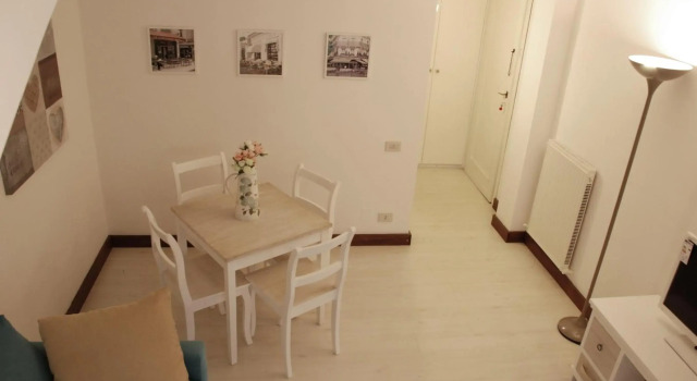 Palazzo Velli Suites, Забронировать Отель Отели Рима с завтраком, рядом с Театр Арджентина, Завтраки