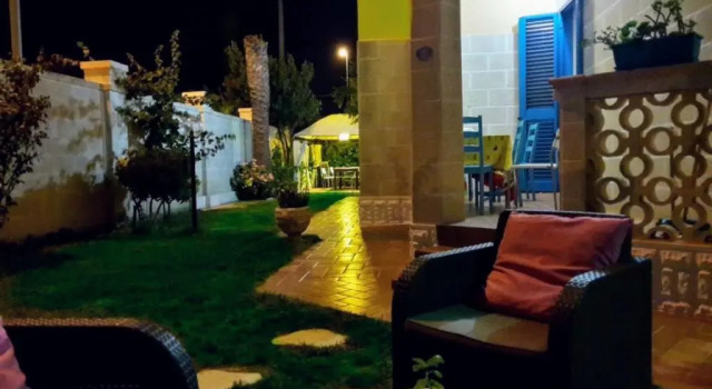 Вилла Apartment sleeps 4 in a villa 100m from the sandy sea