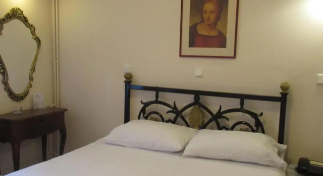 Двухместный номер Standard с видом на море Byron Traditional Hotel