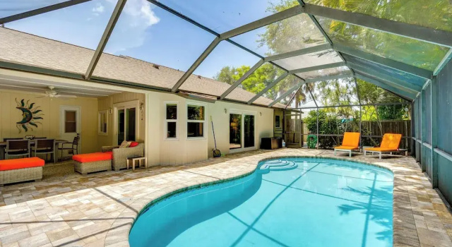 Коттедж Pet-friendly Home w/ Pool, Close to Venice Beaches