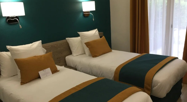 Двухместный номер Classic с балконом Best Western Le Vauban