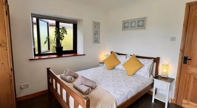 Ty Efail Cottage, Mountain Views & Secure Garden, Book Feriehus Llanddona Anglesey