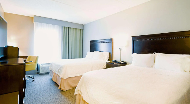 Четырёхместный номер Standard Hampton Inn & Suites Smithfield