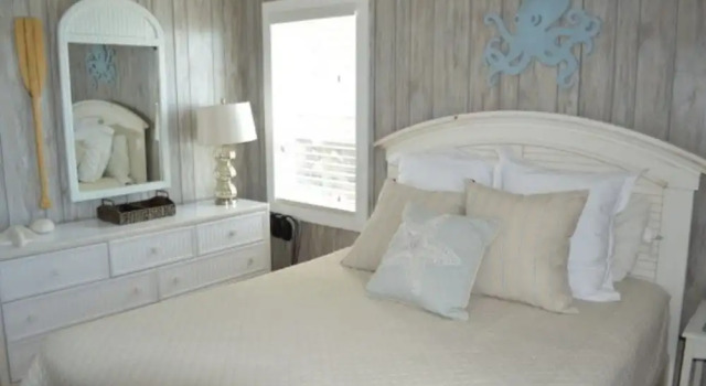McDiarmid - 6 Br Home