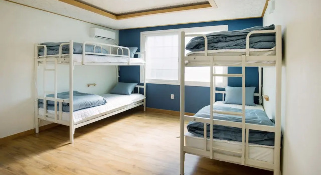 Кровать в общем номере Hong Hong Guesthouse - Hostel