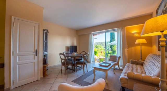 Коттедж Saint-Tropez Golf Residences