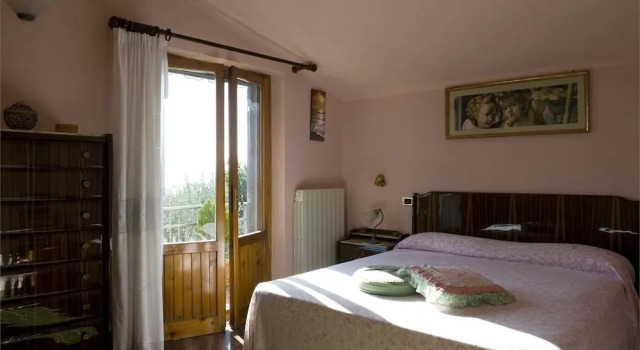 Villa Trasimeno with pool and lake view, Забронировать Вилла Туоро-суль-Тразимено Озеро Тразимено