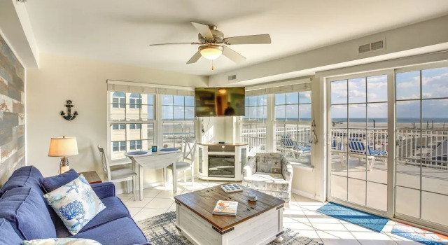 Апартаменты с 2 комнатами с балконом North Wildwood Condo - Beach Across Street!