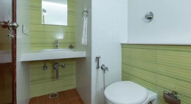 Люкс Capital O 16891 Klase Hotels
