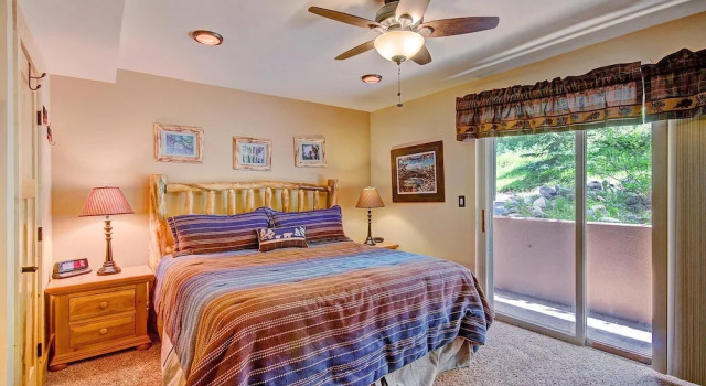 The Lift C11 1 Bedroom Condo by RedAwning, Rezerwuj Apartament Hotele w Vail Ski z basenem, Basen