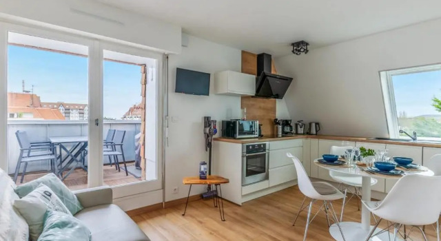 Charming 1br with terrace and parking 3 min to Cabourg's beach - Welkeys