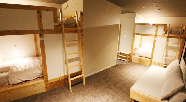 Inn-sect - Hostel, Rezervovat Hostel Hotely v Tsuyama s parkováním, Parkování
