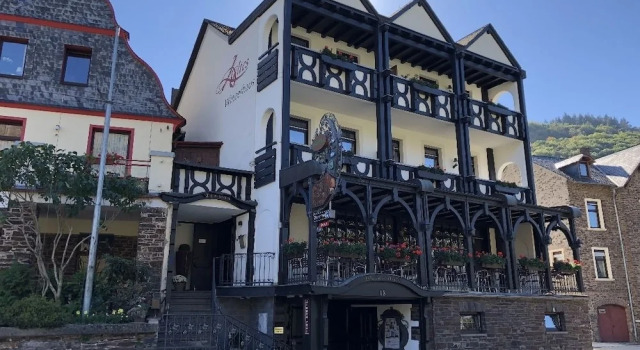 Altes Winzerhaus & Gästehaus