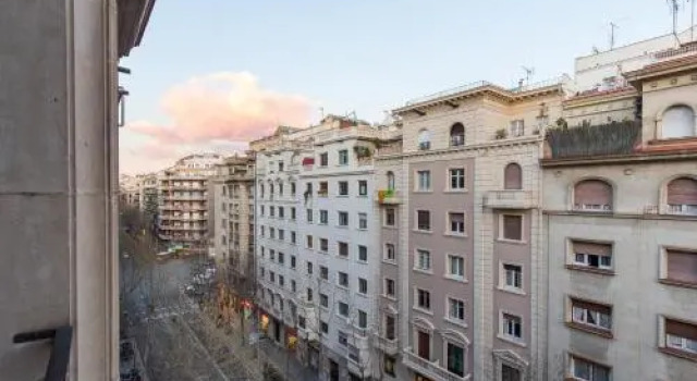 VINTAGE - Plaza Universidad, Забронировать Отель Эшампле Барселона, рядом с Jove Regina Theatre