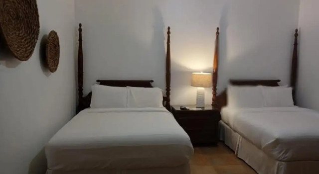 Четырёхместный номер Standard Turtle Bay Inn
