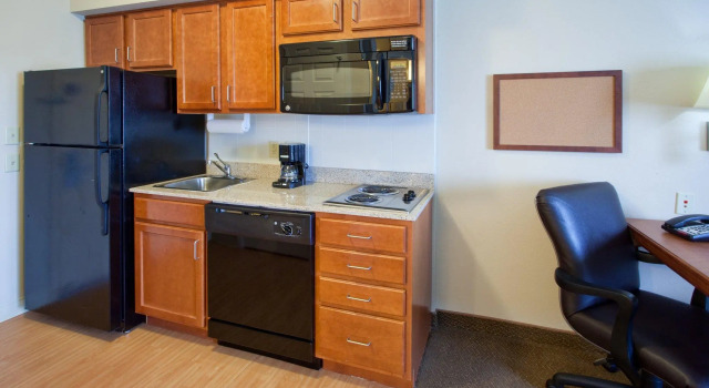 Люкс Candlewood Suites Warner Robins by IHG