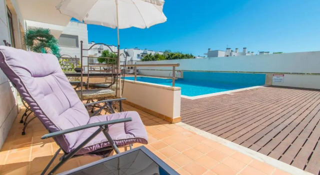 Comfortable and Friendly 2bedroomapt With Pool, Terrace, Bbq, AC in Santa Luzia, Забронировать Отель Отели Санта-Лузия с парковкой, рядом с Пляж Barril, Парковка