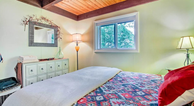 Conway Area Chalet w/ Mountain Views & Fire Pit!
