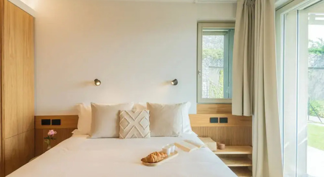 Люкс с видом на сад PureView Luxury Suites