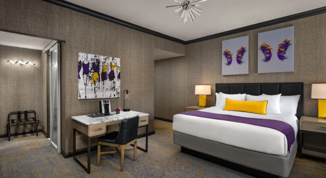 Номер Premier The Admiral, Downtown Historic District