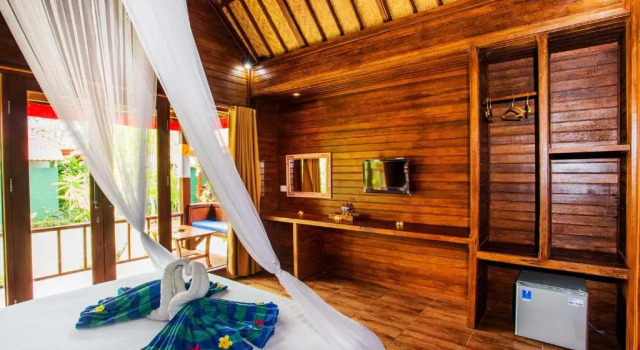 Бунгало Deluxe с балконом и с видом на сад Taos House Lembongan By DeWizZ Management