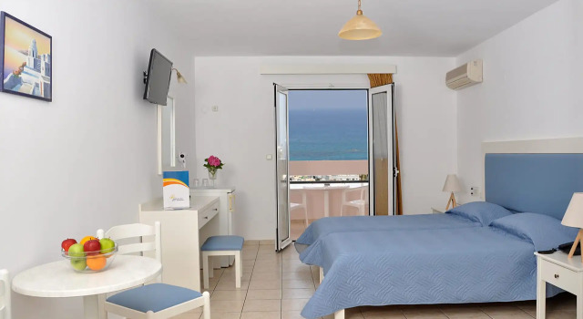 Трёхместный номер Standard с видом на море Koni Village Hotel