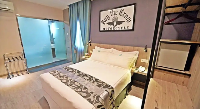 Номер Deluxe Diamond Inn
