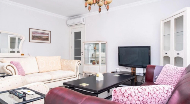 Central Flat Near Trendy Attractions in Kadikoy, Boek Appartement Kadıköy 