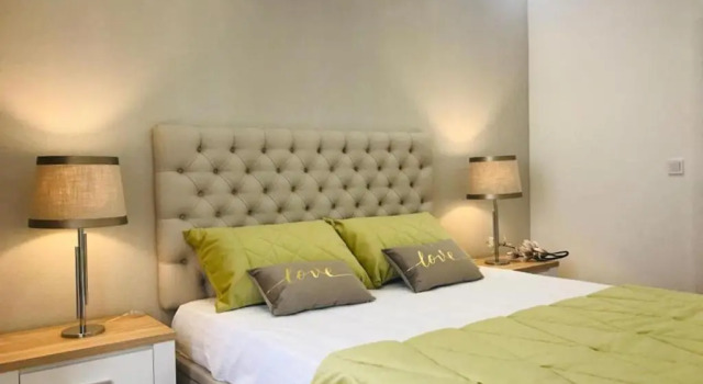 Апартаменты Brand New Downtown Apartment