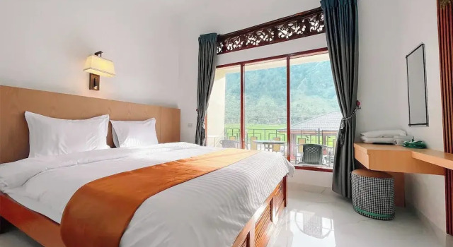 Номер Deluxe Simangande View & Resto by Staigo