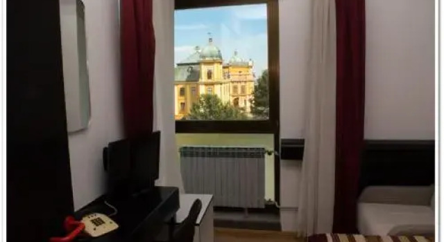 Hotel Park, Забронировать Отель Отели Нашице с парковкой, Парковка