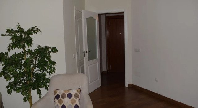 Bonito Apt. 3 habitaciones Parking, Забронировать Отель Малага - центр Малага, рядом с Музей Кармен Тиссен