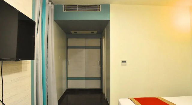 Номер Premium Aadrika Residency