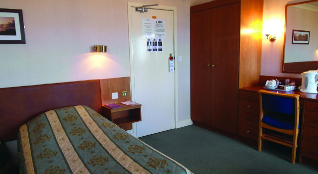 County Hotel