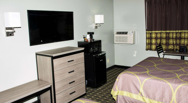 Super 8 by Wyndham Michigan City