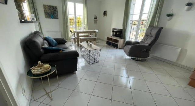 Апартаменты Charmant appartement duplex à 5min de Disney.