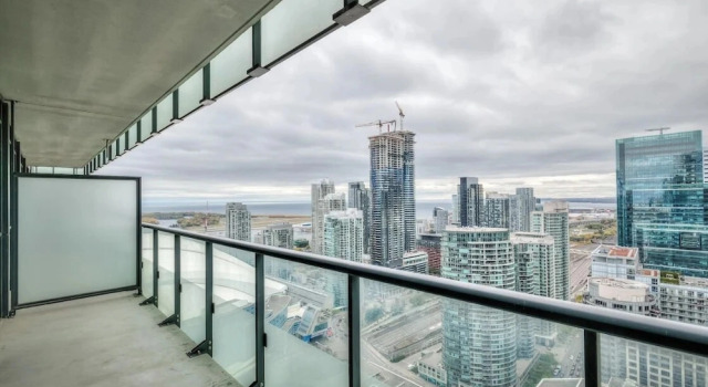 The Janice Suites Downtown, Забронировать Отель Торонто Greater Toronto Area, рядом с Зал хоккейной славы