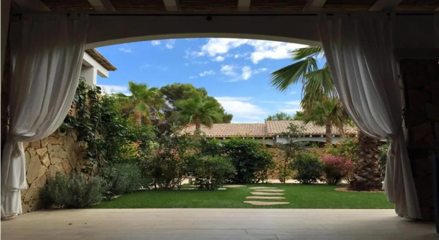 Апартаменты с видом на бассейн RESIDENCE ELEGANCE ville ed appartamenti a Porto Pino