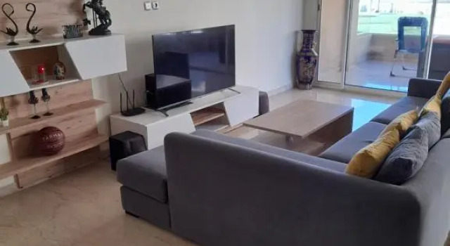 Superbe appartement en bord de mer avec 4 piscines, Rezervasyon Daire Doukkala-Abda otoparklı oteller, Otopark