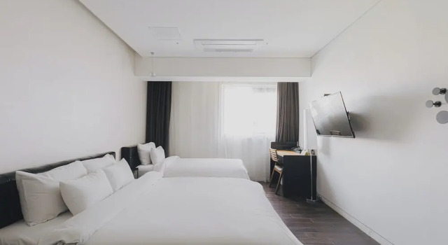 Двухместный номер Standard с 2 комнатами ACC Design Hotel